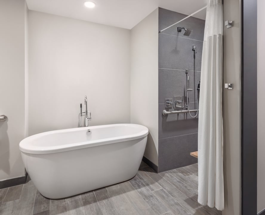 One Bedroom Spa Suite Accessible