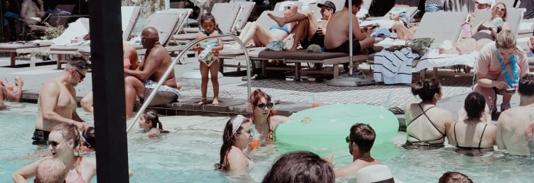 pool party