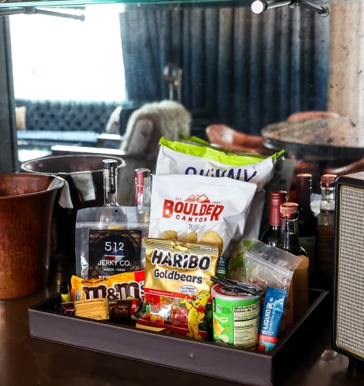 Mini Bar 2025